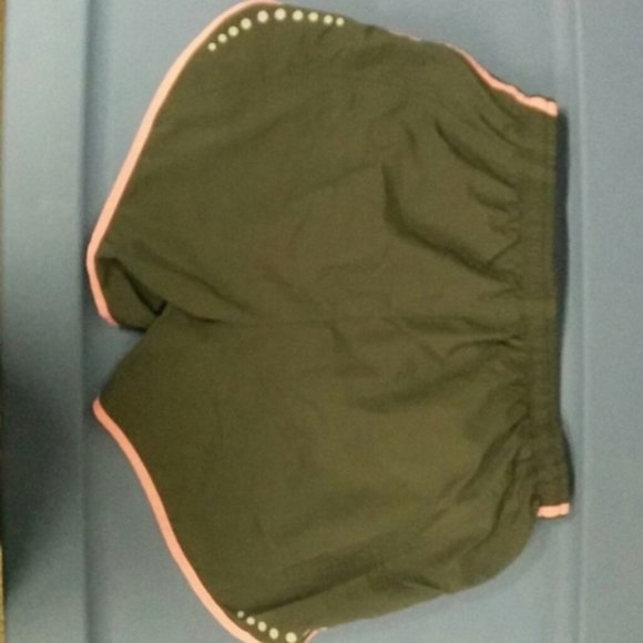 grey fitDry shorts XS - Picture 2 of 7